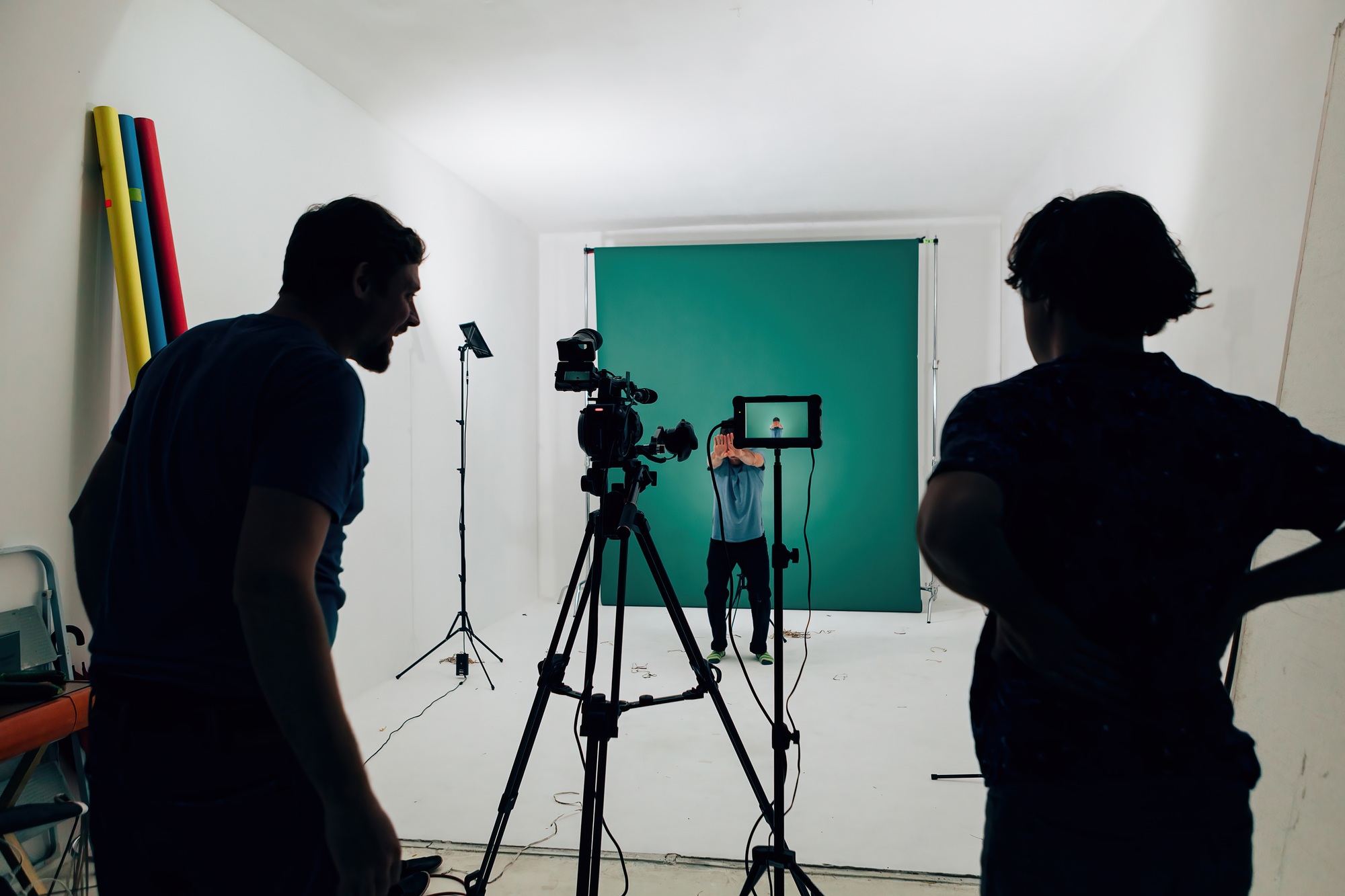 acting on a television show - recording and broadcasting tv program